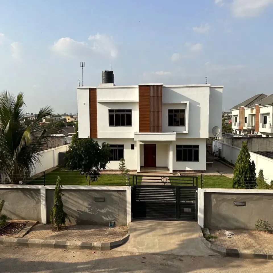 maison-10-millions-Abidjan